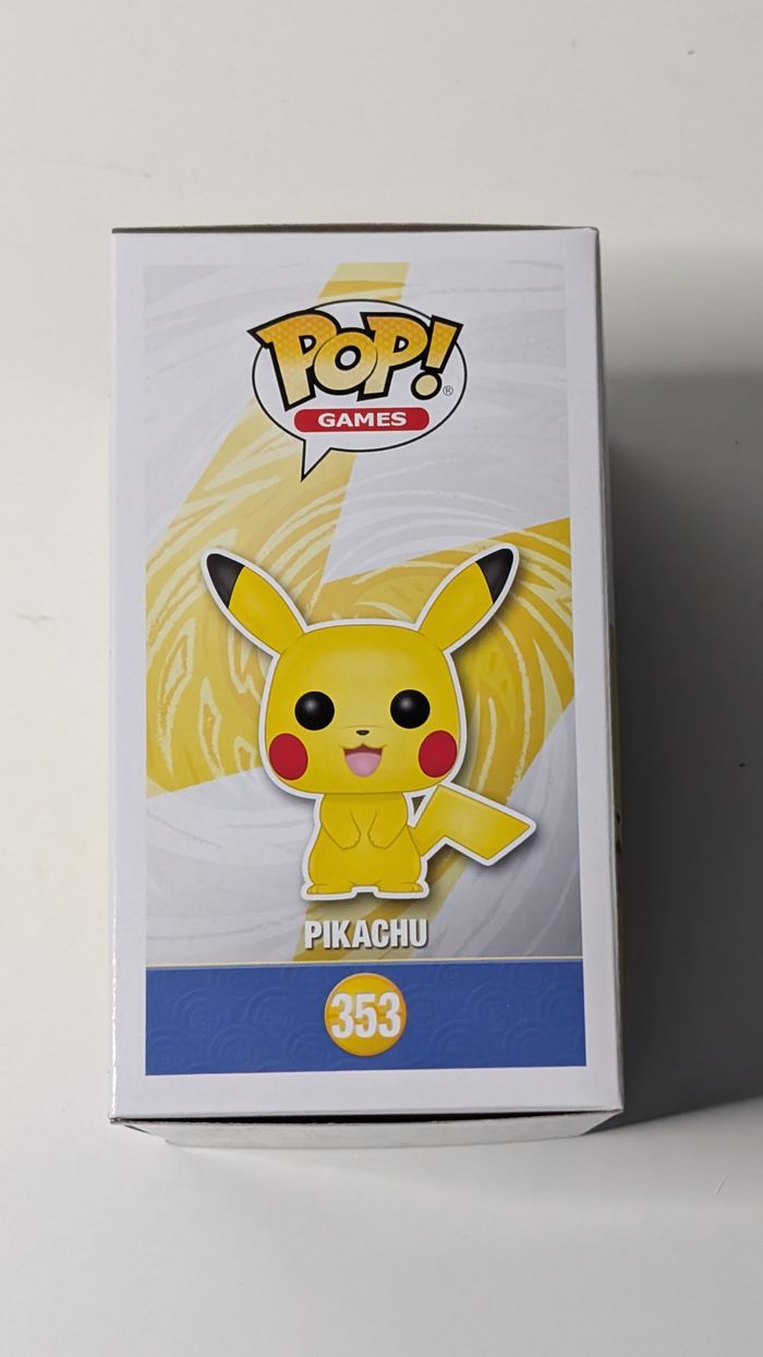 [Funko pop] Figurine Pokemon Pikachu flocked 353 - photo numéro 2