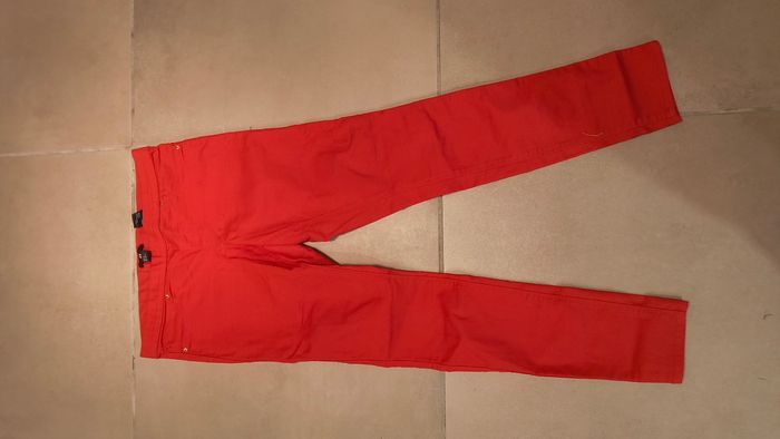 Jean stretch droit rouge avec taille élastique comme neuf