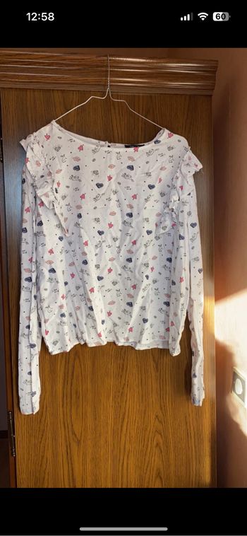 Blouse blanche motif