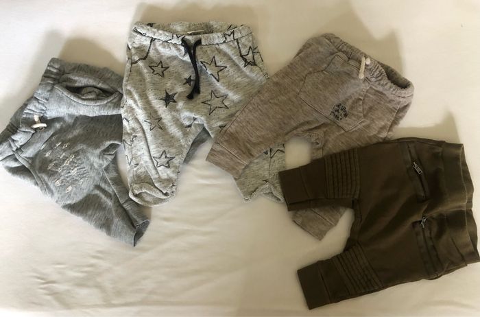 Lot 4 pantalons taille 6 mois - photo numéro 2
