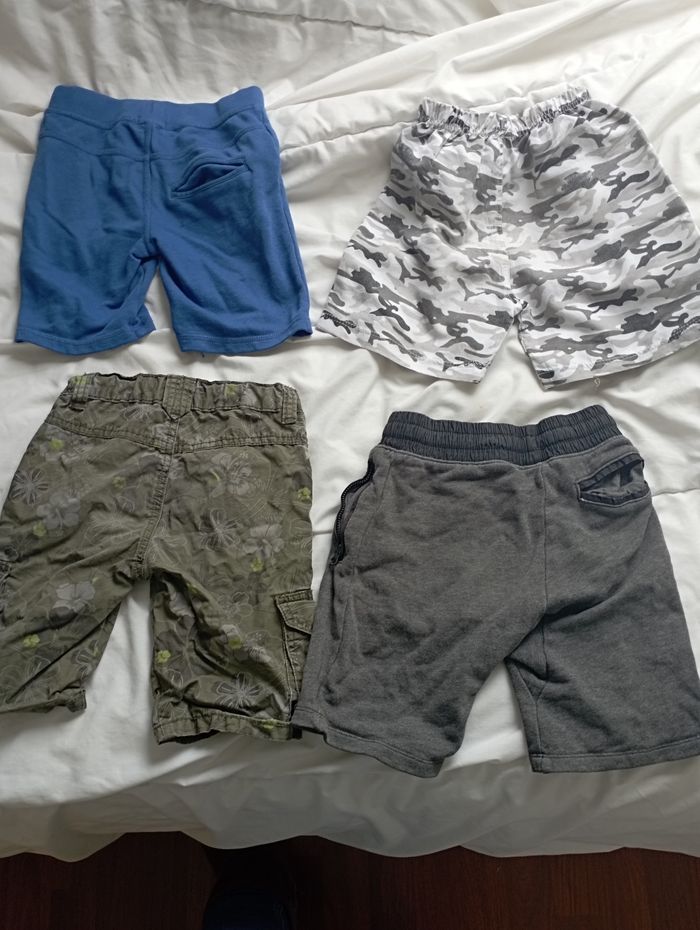 Lot 4 short/pantacourts marques diverses 6 ans 10€ - photo numéro 3
