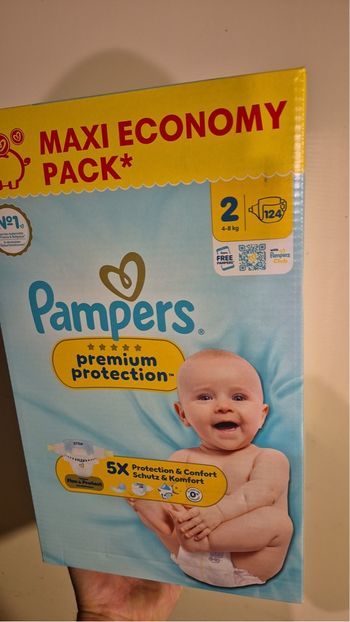 124 couches Pampers Premium Taille 2 