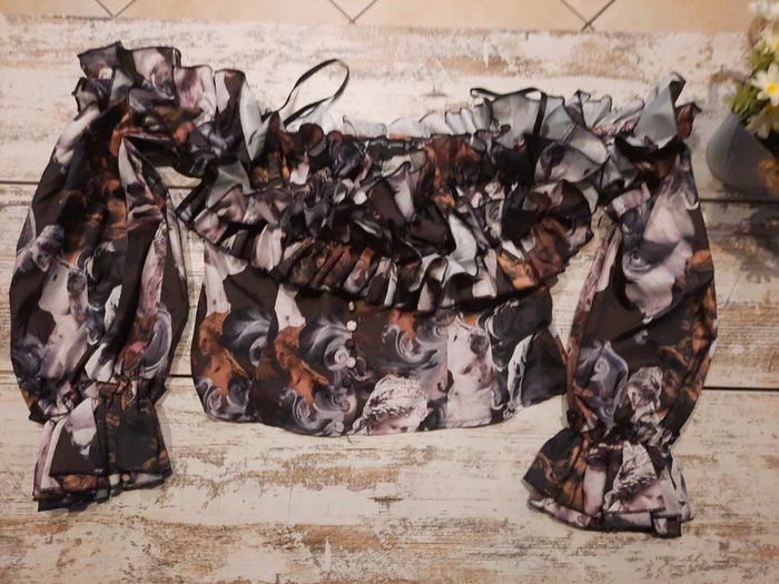 Haut style gothique prettylitlething - photo numéro 2