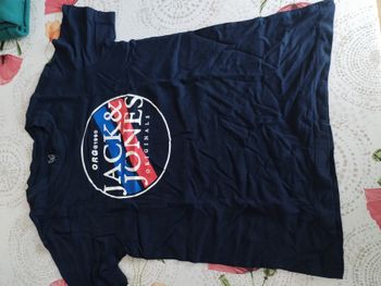 Tee short