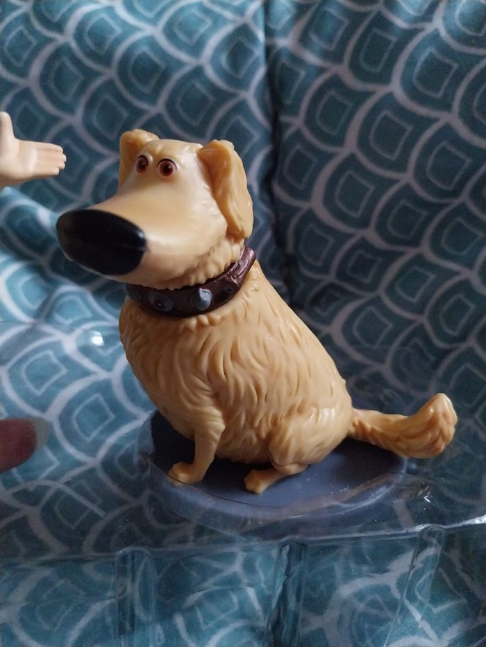 Figurines Russell et Doug Chien Là-Haut Pixar Up Disney Store Coffret deluxe - photo numéro 2