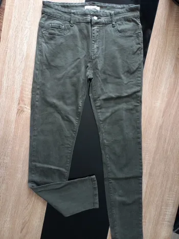 Jean kaki T.42