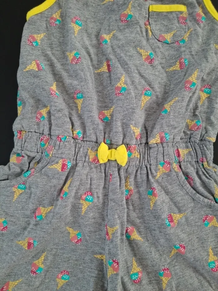 Combishort Kiabi 5 ans très bon état - photo numéro 3