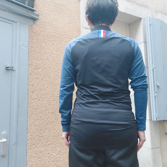 Magnifique maillot de sport S - photo numéro 3