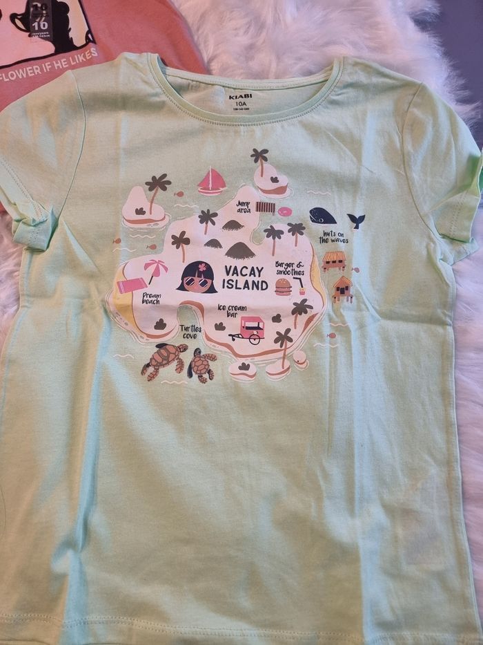 NEUF💜💜🤩😍 Tee-shirts manches courtes 10 ans fille 💜💜💜💜💜 - photo numéro 4