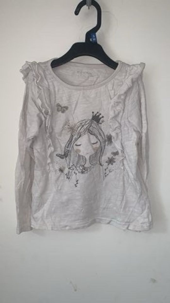 TEE shirt fille taille 4 ans