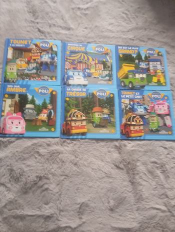 Lot livres Robocar Poli 