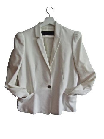 veste blazer en 47%coton 49%polyester marque zara taille indiquée L = 40/42