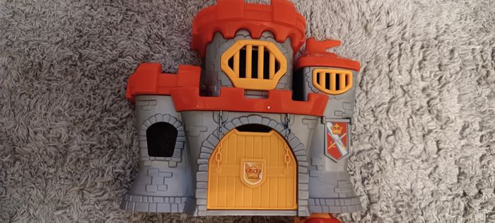 Château fort + accessoires (18m+) - photo numéro 3