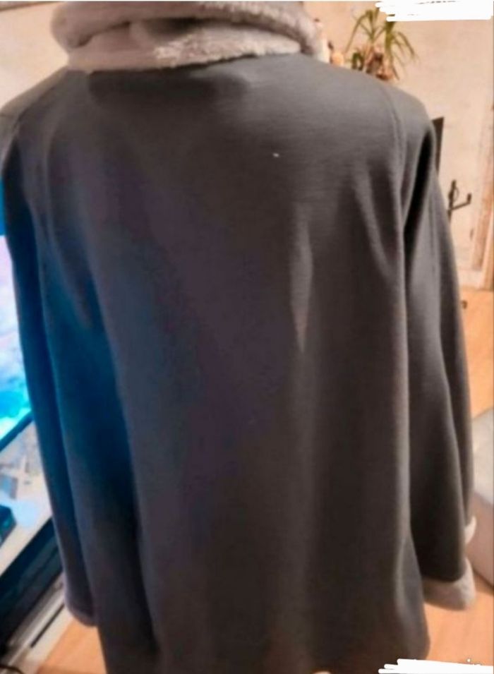 Gilet/poncho - photo numéro 2