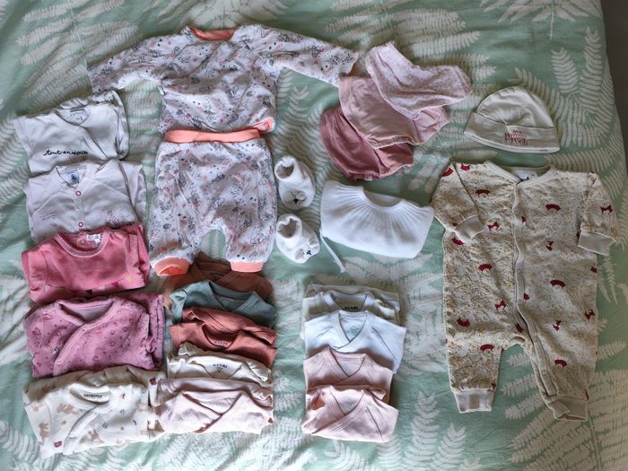 Lot fille naissance T50