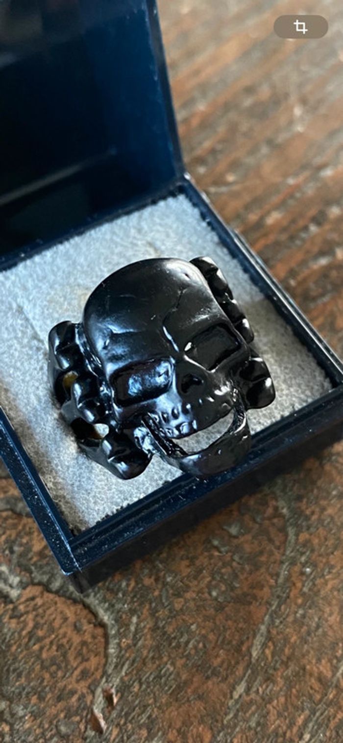 Magnifique bague noire  , gothique , taille 64 - photo numéro 3