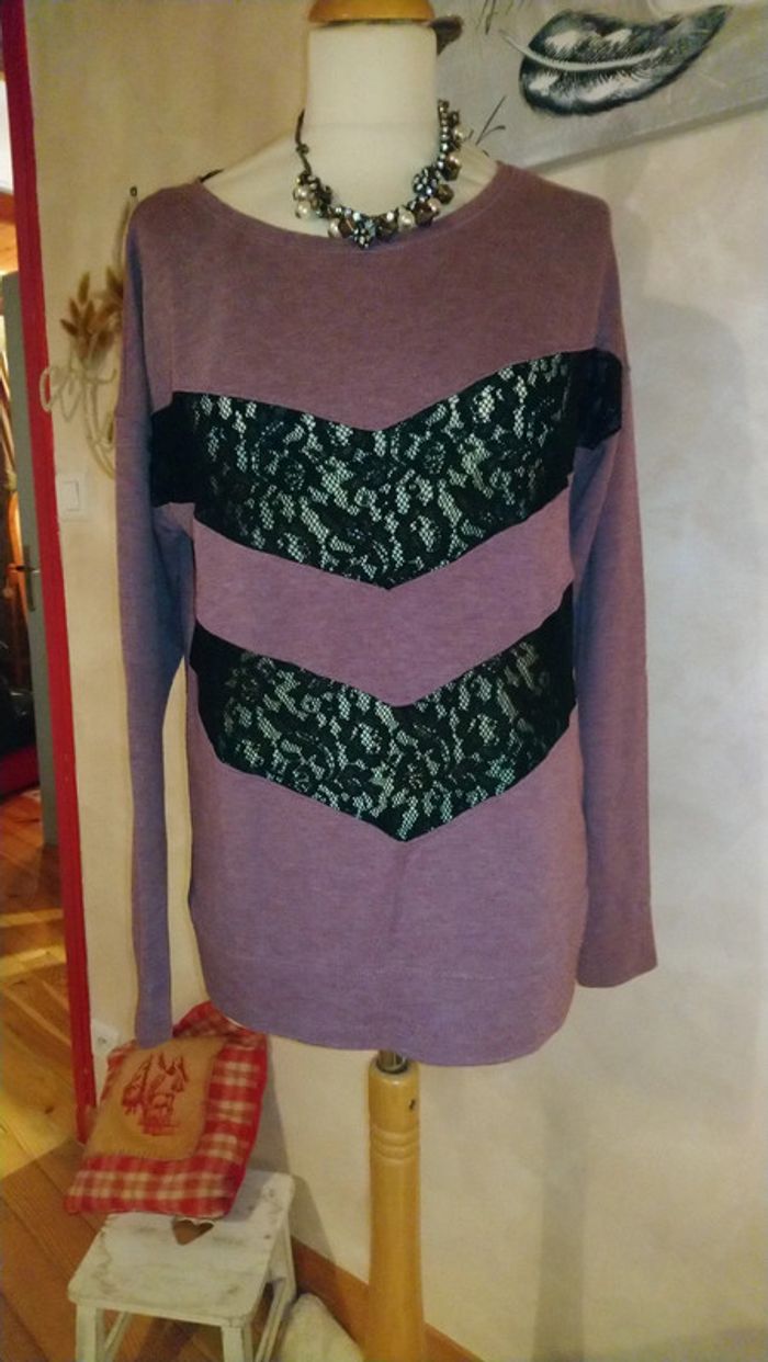 Superbe tee shirt épais avec dentelle très original ou pull léger Only taille M soit 40/42 - photo numéro 2