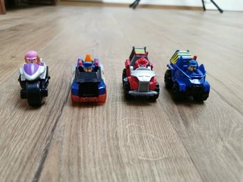 4 véhicules métal pat patrouille