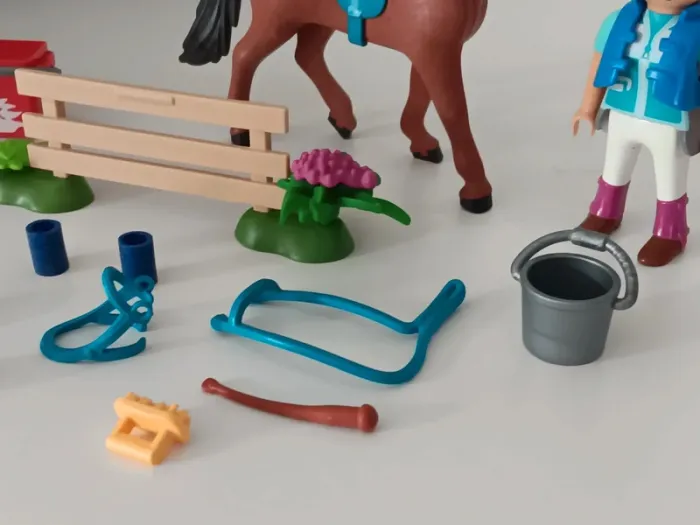 Playmobil
6947 Playmobil Cavaliers avec poneys et cheval - photo numéro 5