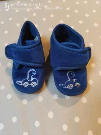 Chaussons à scratch pointure 20 on extenso Réduction jusqu'à -70%