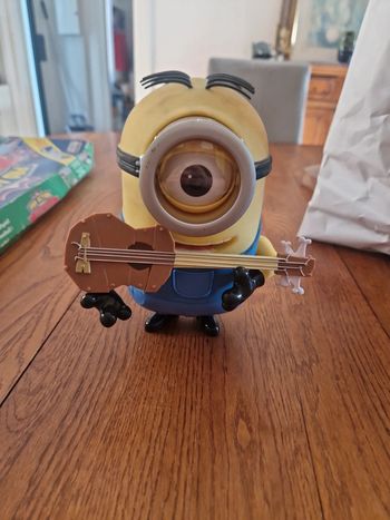 Minion taille xl 20cm