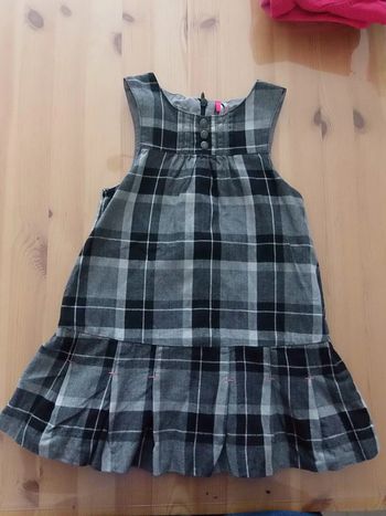 Robe à carreaux