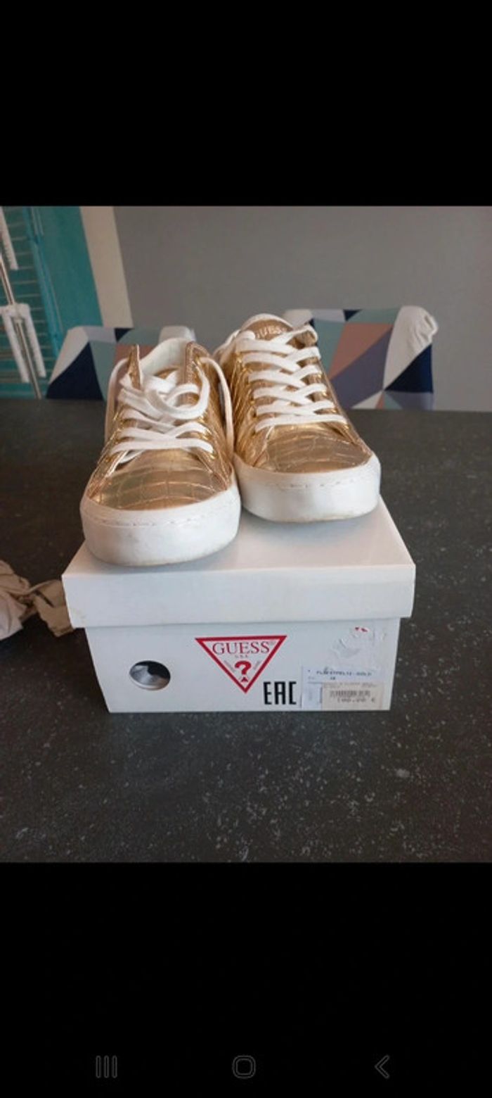 Baskets guess gold p 38 - photo numéro 16