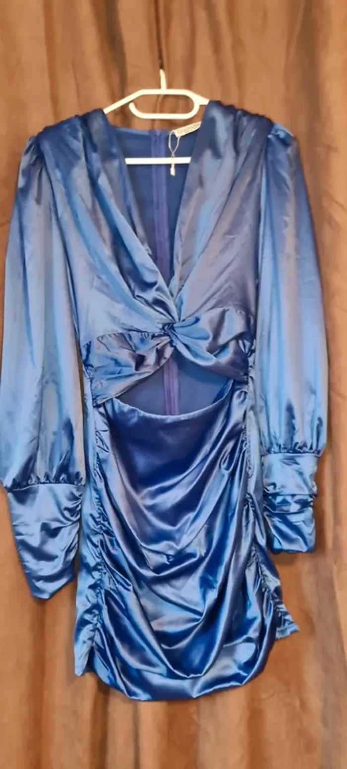 Robe satin bleu indigo - photo numéro 2