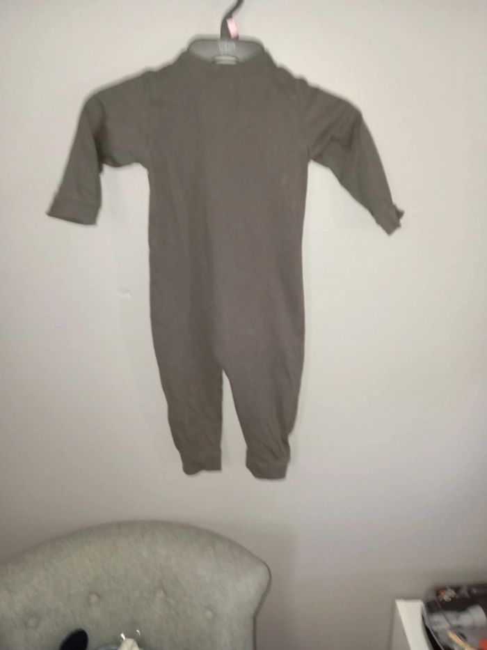 Pyjama taille 86 cm - photo numéro 4