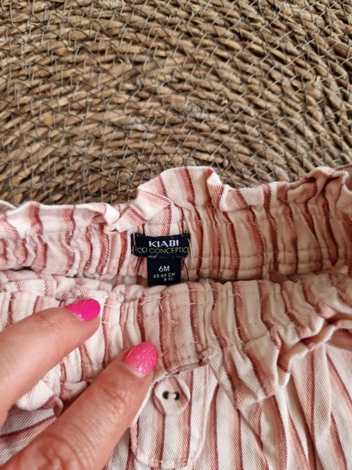 Joli pantalon fin Kiabi taille 6 mois - photo numéro 4