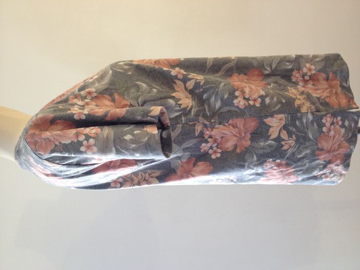T shirt floral ✧ col rond ✧ manches courtes ✧ look masculin ✧ taille 36 ✧ Teddy Smith - photo numéro 3
