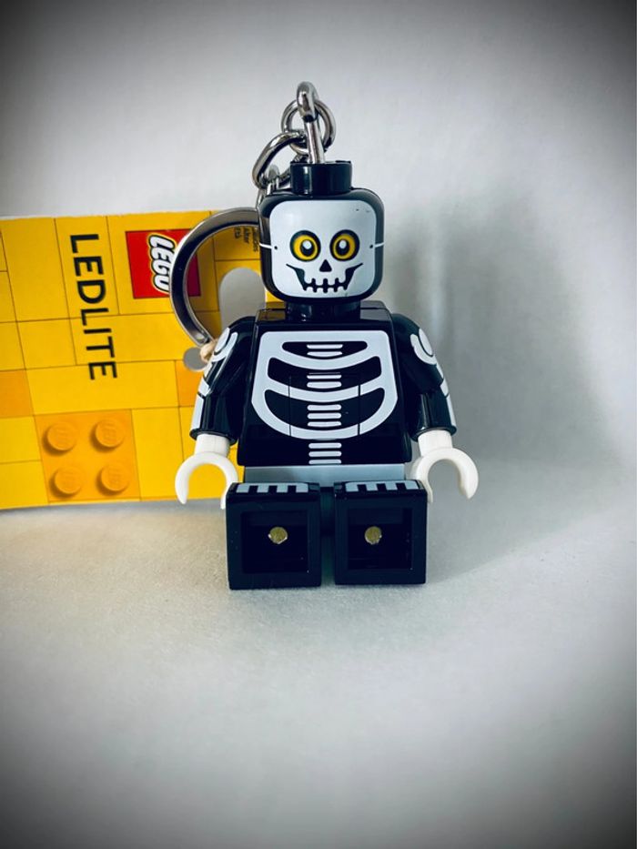 Porte-clés LEGO Squelette Lumineux - Réf. 5005668 - Neuf - photo numéro 5