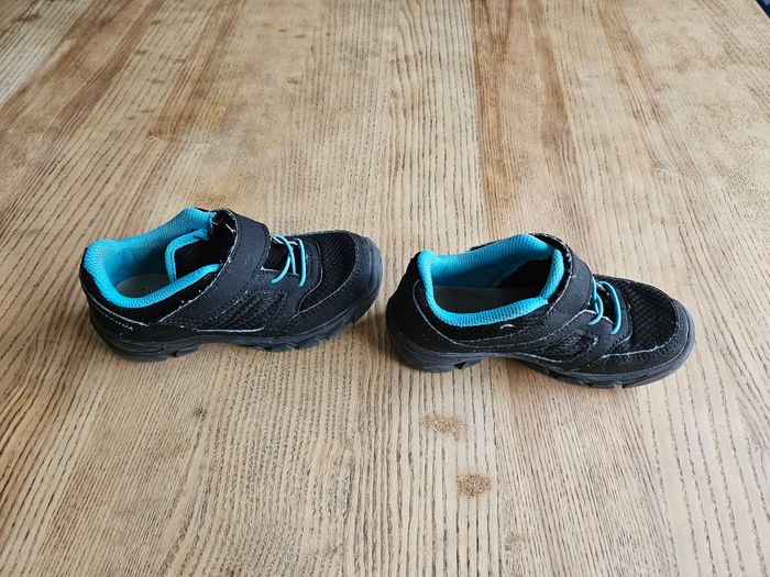 Baskets randonnée pointure 28 - photo numéro 4