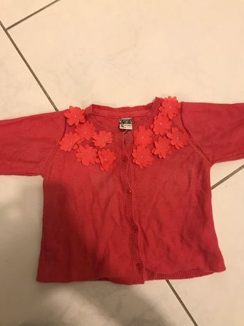 Gilet fleurs tape à l’œil