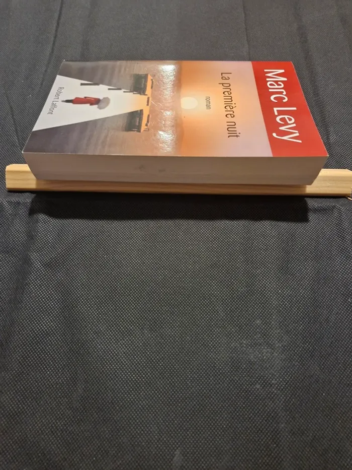 La première nuit - Marc Levy - photo numéro 3