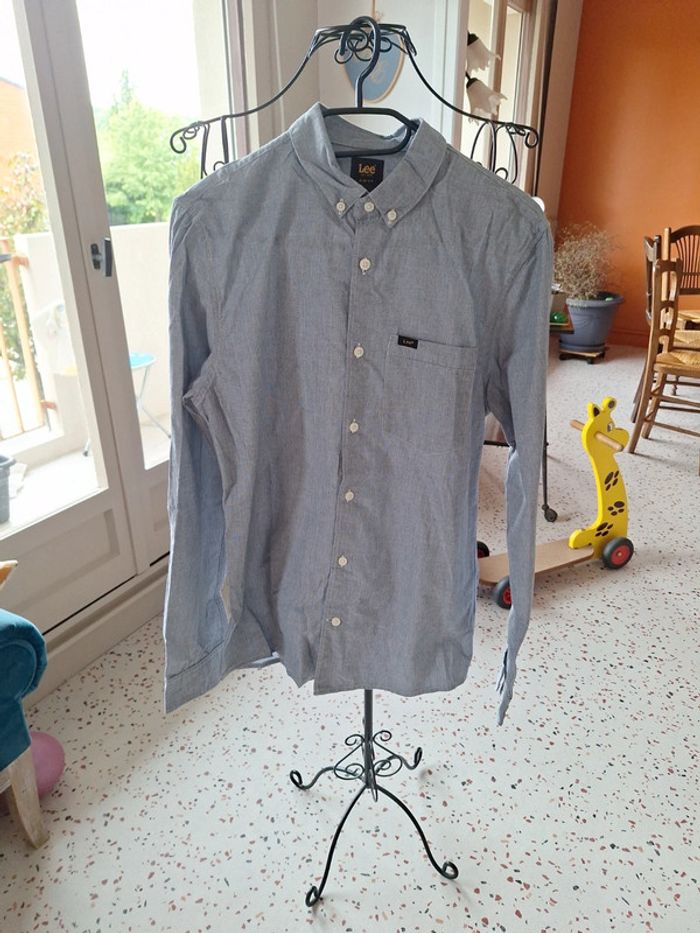 Chemise unie manches longues Lee taille S 👻 - photo numéro 1