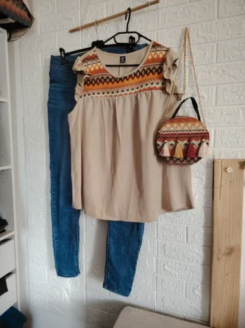 Tenue femme 3 pièces avec sac