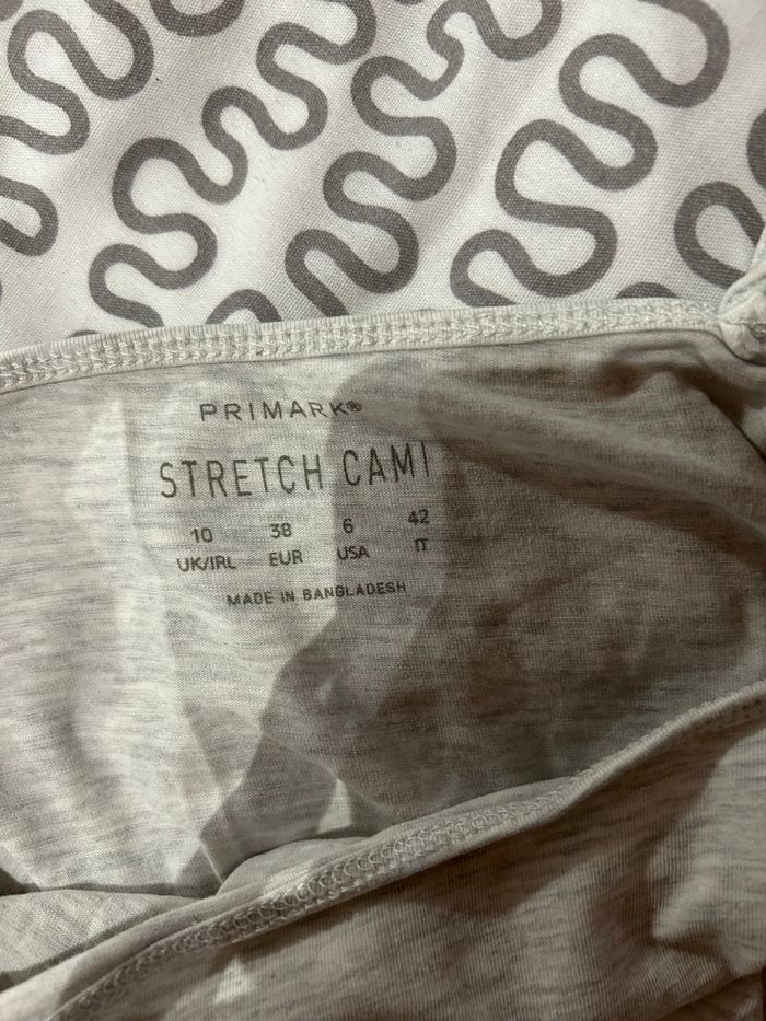 Top gris à fines bretelles – Primark – Taille M – Bon état - photo numéro 4