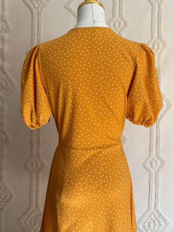 Robe portefeuille moutarde à pois MANGO – coupe cache-cœur, manches bouffantes, taille XS - photo numéro 8