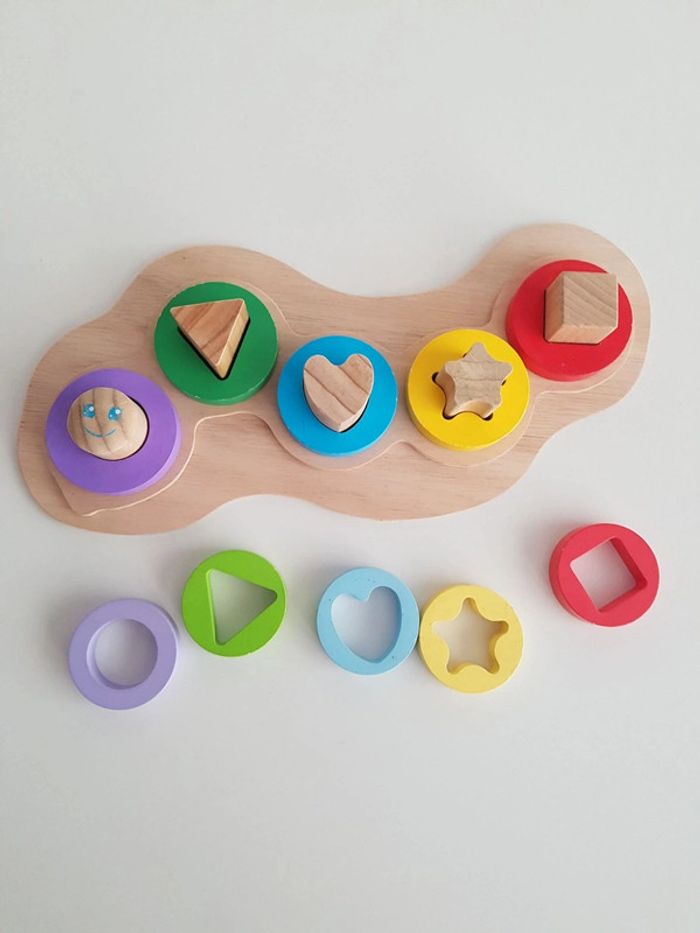 Puzzle en bois à emboîtement chenille des formes et couleurs - photo numéro 17