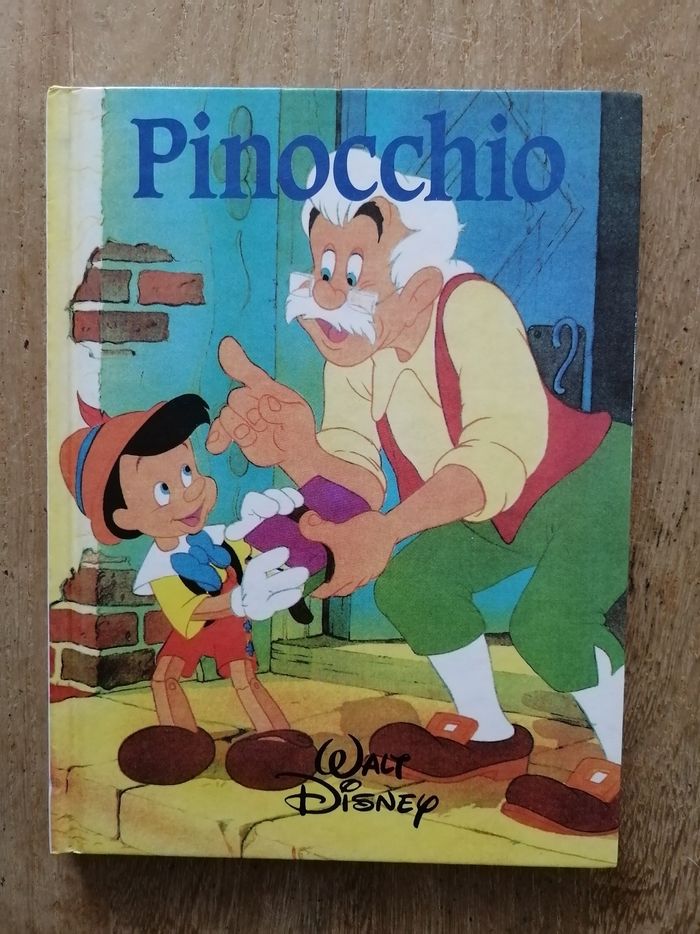 Livre Pinocchio Disney - photo numéro 2