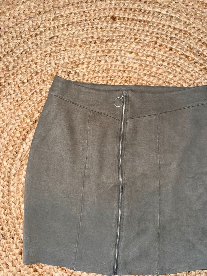 Jupe en daim taille L - photo numéro 2