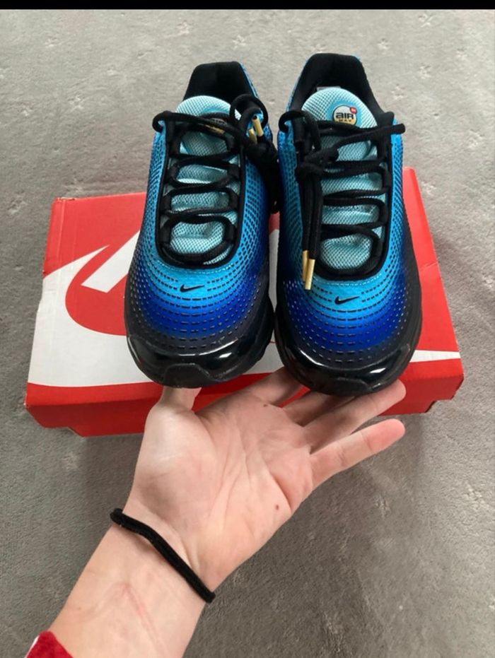 Basket Nike Air Max DN  bleu et noire - taille 41 - photo numéro 2