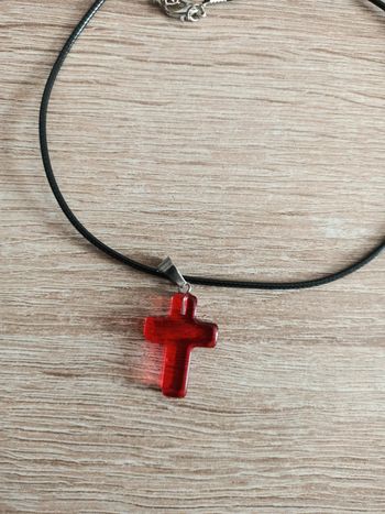 Pendentif avec croix de Jésus Christ