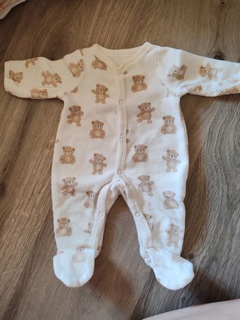 Pyjama bebe - taille 0-1mois