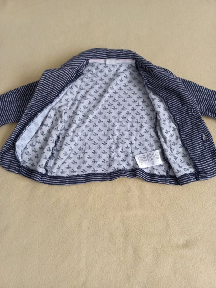 Veste 6 mois - photo numéro 2