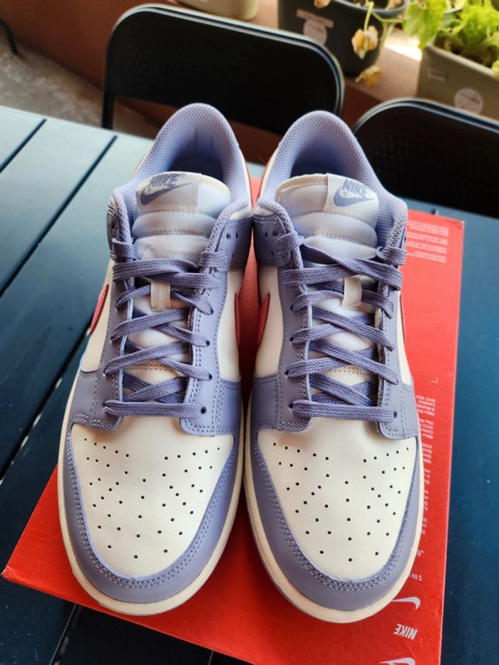 Nike dunk low Taille 43 femme Neuves lila rose - photo numéro 4