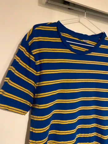 TEE shirt femme taille S très bon état