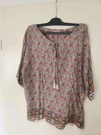 Jolie blouse motifs floraux Promod