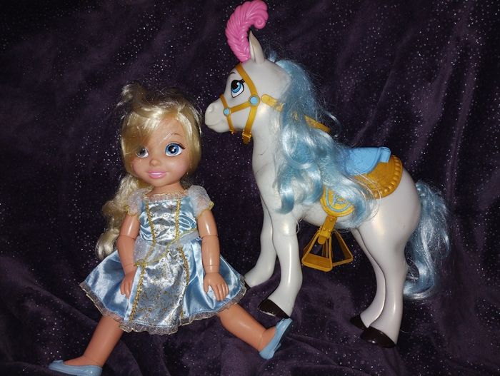 poupée princesse Disney + cheval - photo numéro 2